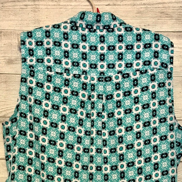 New York & Co. sleeveless button down XL blouse. - Picture 5 of 6